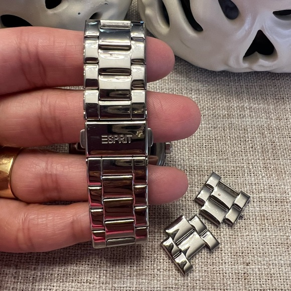Authentic Esprit Glamonza Silver Women Watch - Picture 3 of 10
